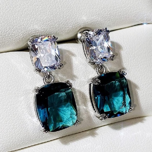 - 💋Elegant White and Teal Zircon Drop Earrings - Picture 2 of 16